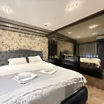 别墅 Panoramic Bosphorus View Terrace Flat *