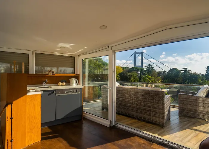 Villa Panoramic Bosphorus View Terrace Flat Istanbul